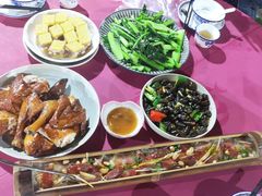 -竹语饭香·原生态农庄·烧鸡·竹筒饭·河鲜(森林海白水寨店)