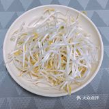 超简单快手又润肠通便的绿豆芽炒蒜苗