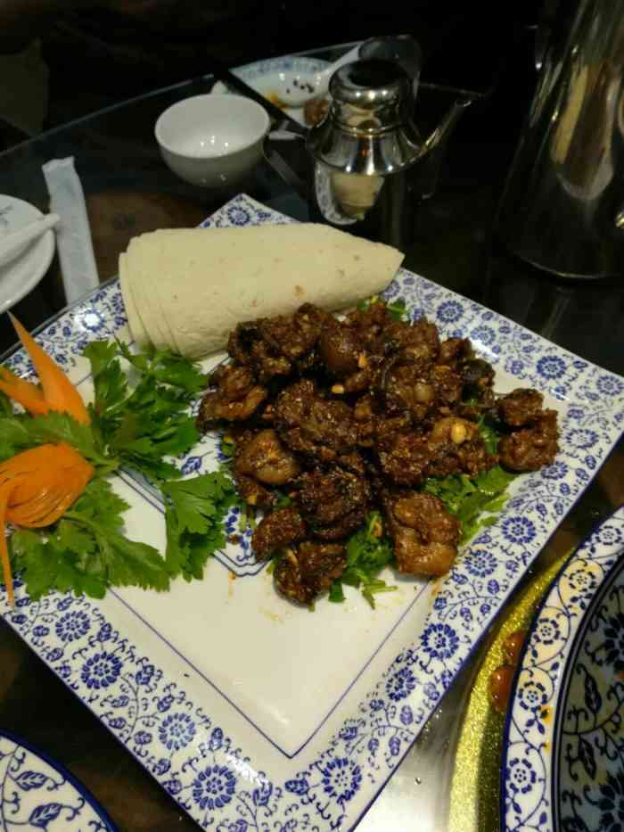 王滩王和平鲜热狗肉馆