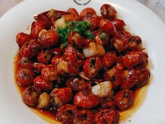 -肥肥虾庄·金牌油焖大虾(汉街SKP店)