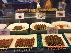 -席娜卡琳火车铁道夜市