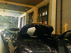 -上海星瀚奔驰4S店(红柳路店)