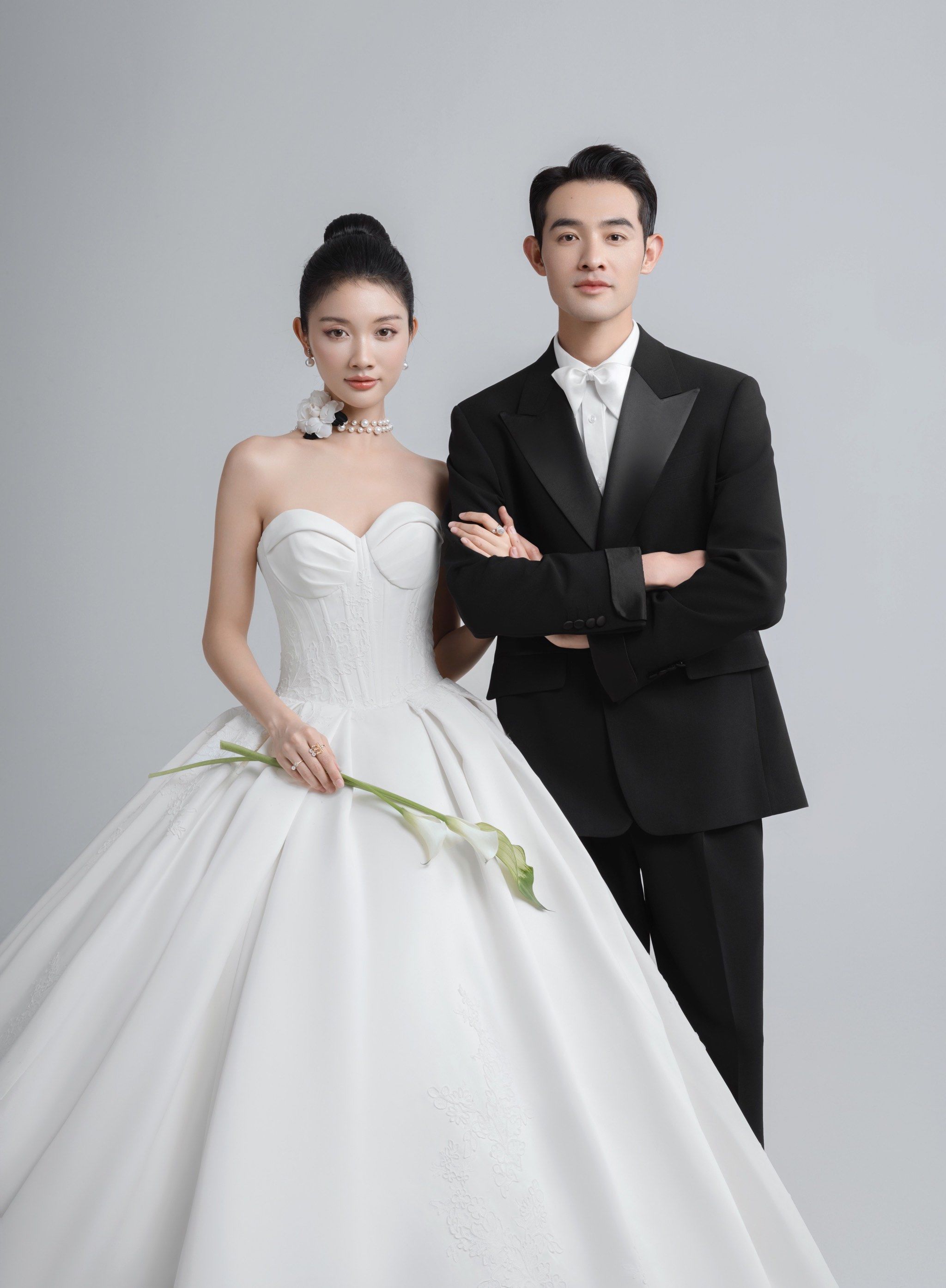 结婚一定要拍的室内极简婚纱照!温柔干净的极简风