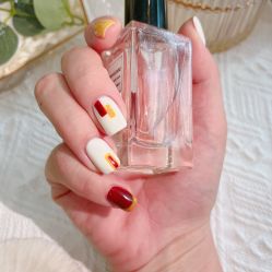 -灰姑娘美甲美睫馆