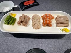 -HOMES上海本帮菜(襄阳公园店)