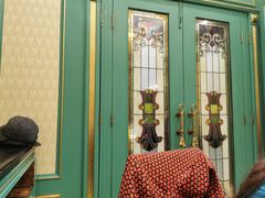 -王朝大酒店徐汇店-地面停车场