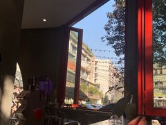 -喧闹·东方大气茶(鹅岭二厂店)