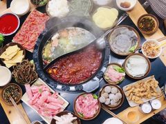 红汤锅底-洞子老火锅(青年路店)