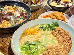 -爆炸头阿姨小四川正宗川味小吃(无任何分店)