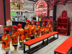 -奈尔宝家庭中心·亲子餐厅(鄞州万达店)