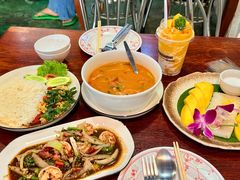 -Dang restaurant (patong phuket)