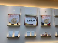 -万阡国际专业祛斑·祛痣·祛疤连锁