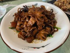 八爪鱼炖肉-良师门滨海人家·海鲜·家常菜(滨海城店)