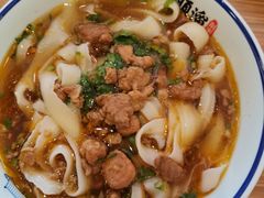 -顺溜·手工刀削面·黑金店(铜锣湾店)