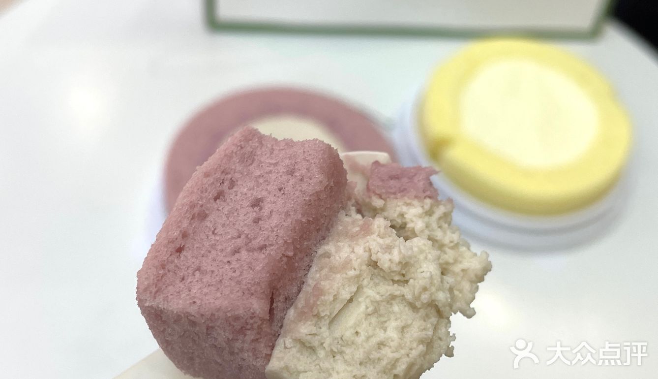 奈雪的城市新品蛋糕卷好奶！买一送一