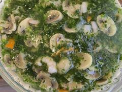 荠菜蘑菇烩虾仁-长兴菜馆(高桥店)