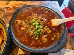 -有红鸡毛店·砂锅菜(抚琴夜市店)