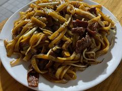 炒牛河-美食店(华贵路店)