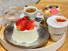 草莓戚风蛋糕-CHEMBOX·COFFEE·BRUNCH(天津K11店)