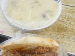 烧饼夹牛肉-老西关黄老太牛肉烧饼