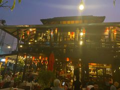 -Dash Teak House