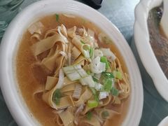 -知一馨香熏肉大饼(抚顺石化大学店)