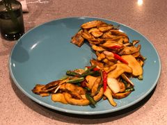 野芫荽炒牛肝菌-半山腰·云南菜(侨福芳草地店)