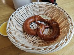 德式扭结面包-巴伐利亚啤酒坊(意式风情街店)