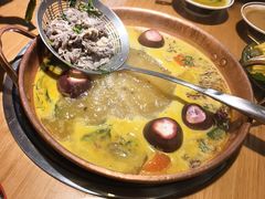 -洱火云南酸菜牛肉火锅(石景山当代商城店)