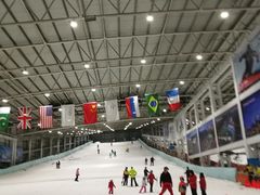 -乔波室内滑雪场