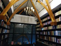 -钟书阁(松江泰晤士小镇店)