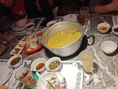 -禄婶鸡煲·打边炉