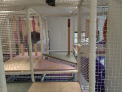 -奈尔宝·儿童乐园·亲子餐厅(华采天地店)