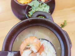 粥配小菜-伙头记潮汕海鲜砂锅粥(平澜路店)