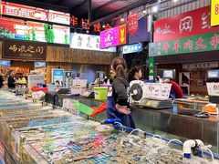 -三亚火车头万人海鲜广场