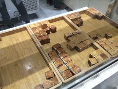 面包甜点陈列柜-馋嘴诱惑