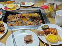 -绿岛港轩海鲜烤肉涮锅自助餐厅