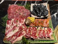 -山川小町·极番烧肉(新地假日广场店)