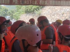 -虎啸峡漂流