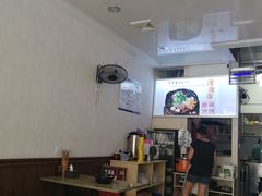 -滋溜溜砂锅米线(冉家坝)
