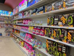 -卡通派潮品玩具折扣仓(青岛新城吾悦广场店)