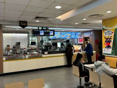 -麦当劳(轻轨曹杨路店)