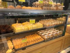 鸡肉丝小贝-鲍师傅糕点(江苏路店)
