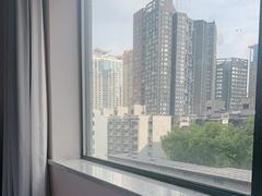 -汉庭(长沙窑岭湘雅二医院地铁站店)