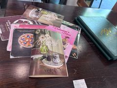 -Chom Cafe and Restaurant