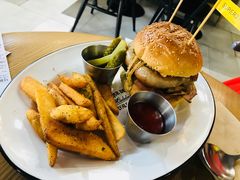 -HELLO 27 意面·沙拉·帕尼尼