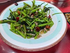 -崴海渔村(虹梅路店)