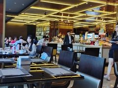 -大中华希尔顿酒店-念自助餐·嗨啤·小龙虾