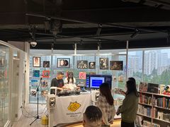 -浣熊唱片店(上海影城店)
