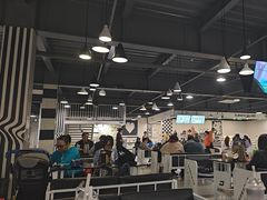 -极限PLAY运动娱乐新世界·团建派对表演休闲馆·室内高空游乐园